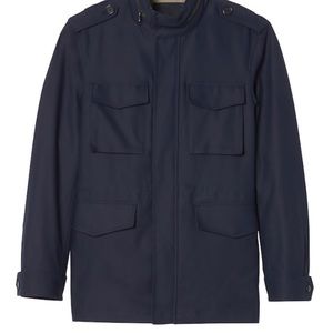 Black water repellent women’s jacket